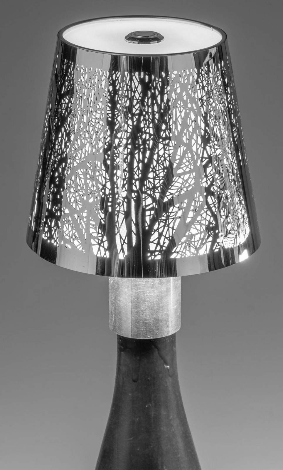 Dimmbarer LED Outdoor-Lampenaufsatz 12cm für Flasche, Touch Sensor, silber, inkl. Aufladekabel