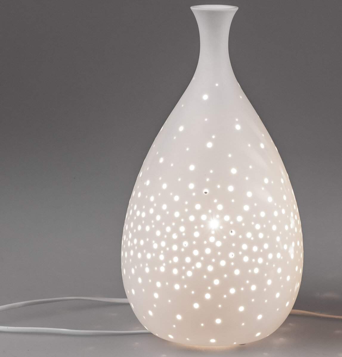 Elegante Porzellanlampe Vase mit Punktedurchbruch 18x33cm