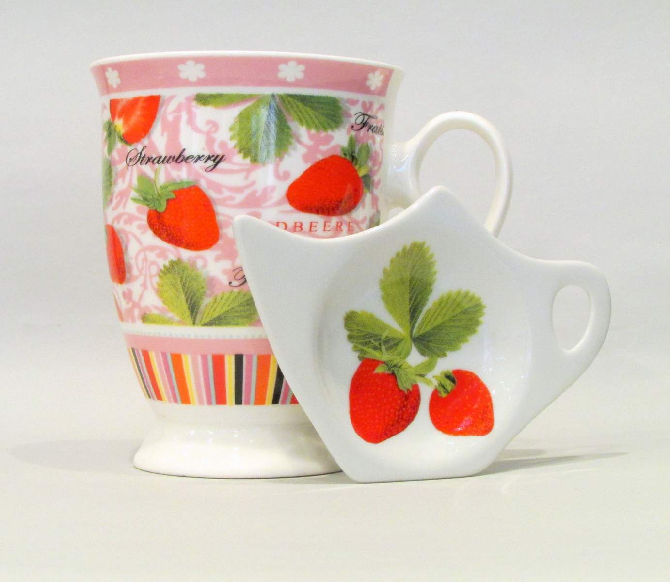 Teeset Becher mit Teebeutelablage & Tee-Ei in Geschenkbox Erdbeere
